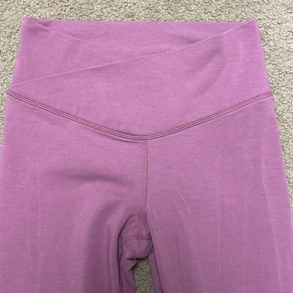 Old Navy women Extra High Ride Go-Dry leggings. Small - Picture 2 of 5